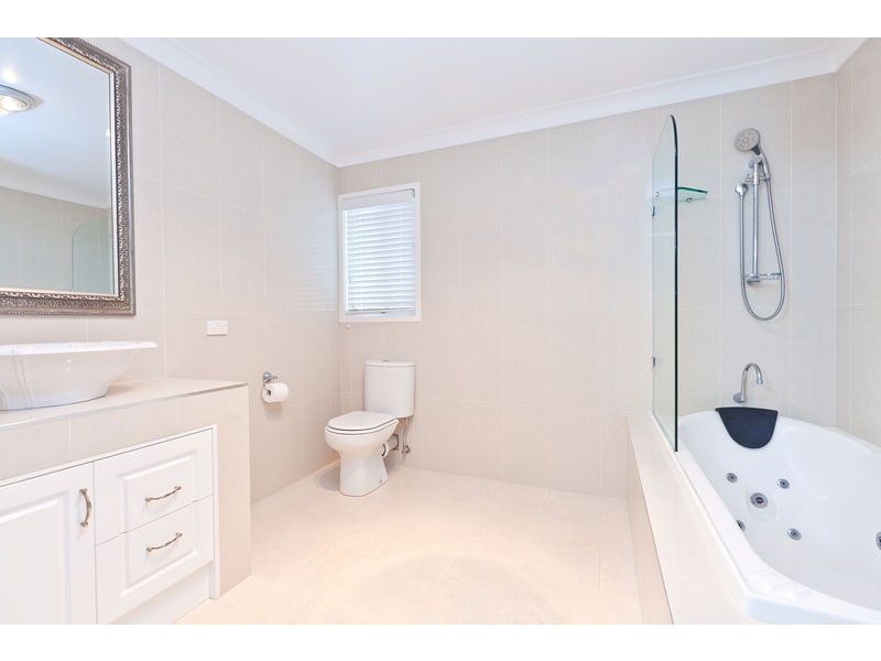 16 Oak Street, Ormiston QLD 4160