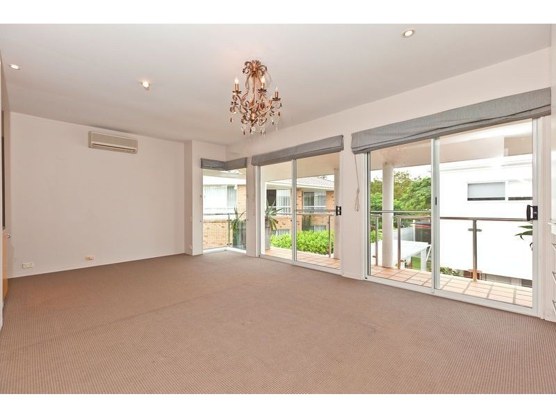 16 Oak Street, Ormiston QLD 4160