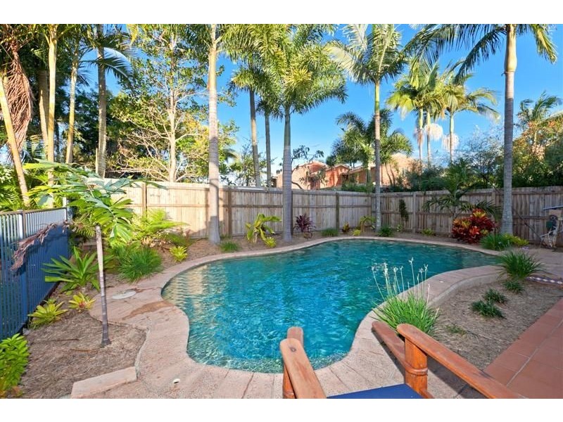 6 Macadamia Street, Victoria Point QLD 4165