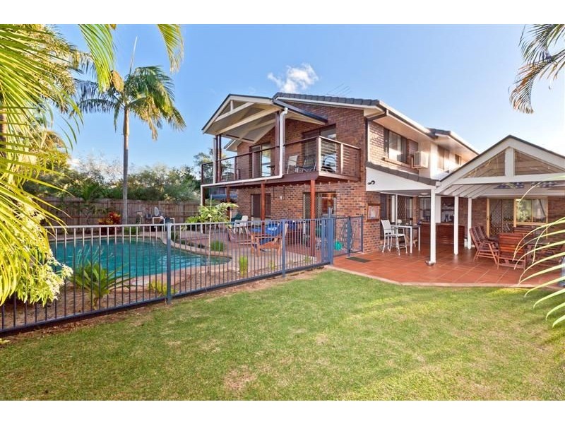 6 Macadamia Street, Victoria Point QLD 4165