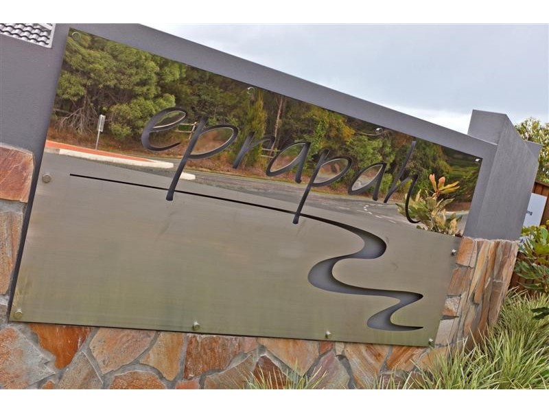 2 Estuary Avenue, Victoria Point QLD 4165