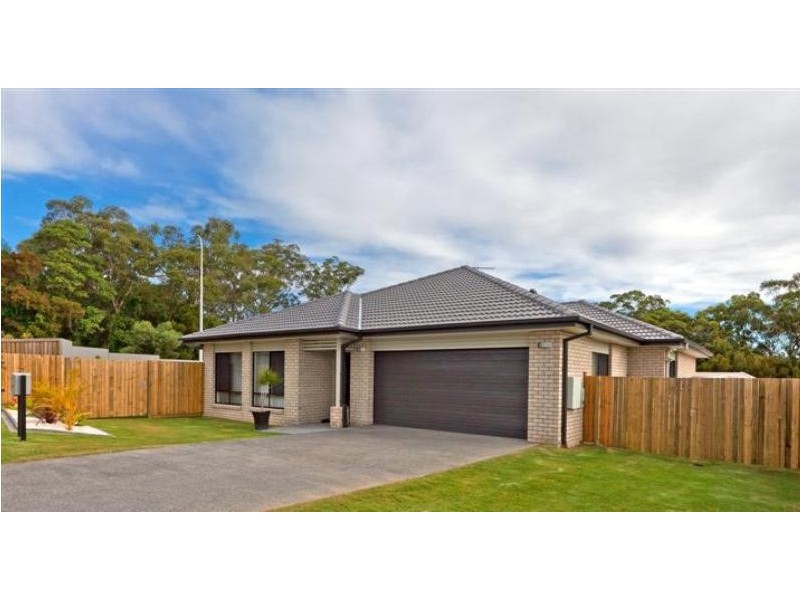 2 Estuary Avenue, Victoria Point QLD 4165