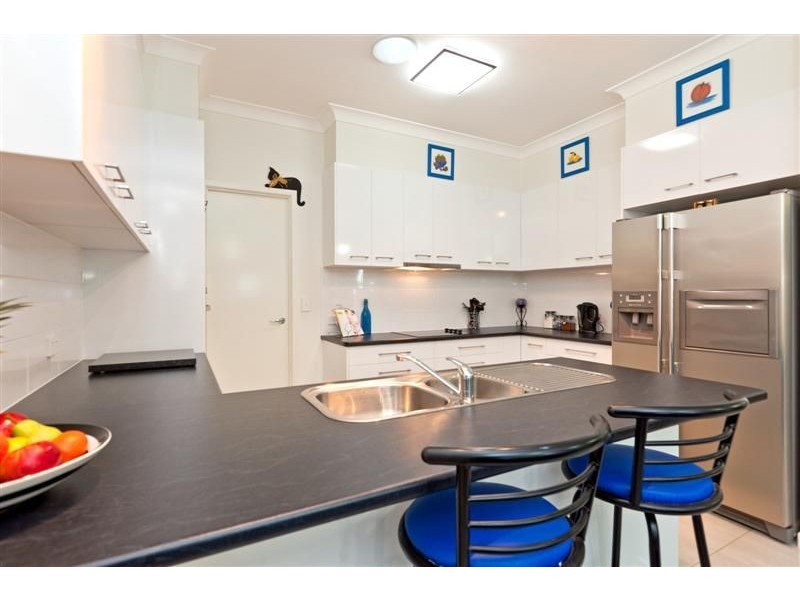 2 Estuary Avenue, Victoria Point QLD 4165