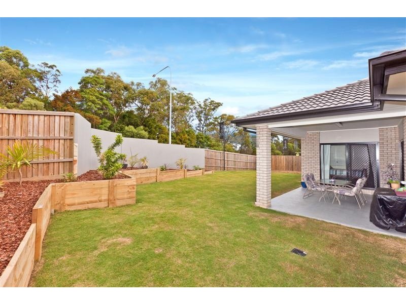 2 Estuary Avenue, Victoria Point QLD 4165