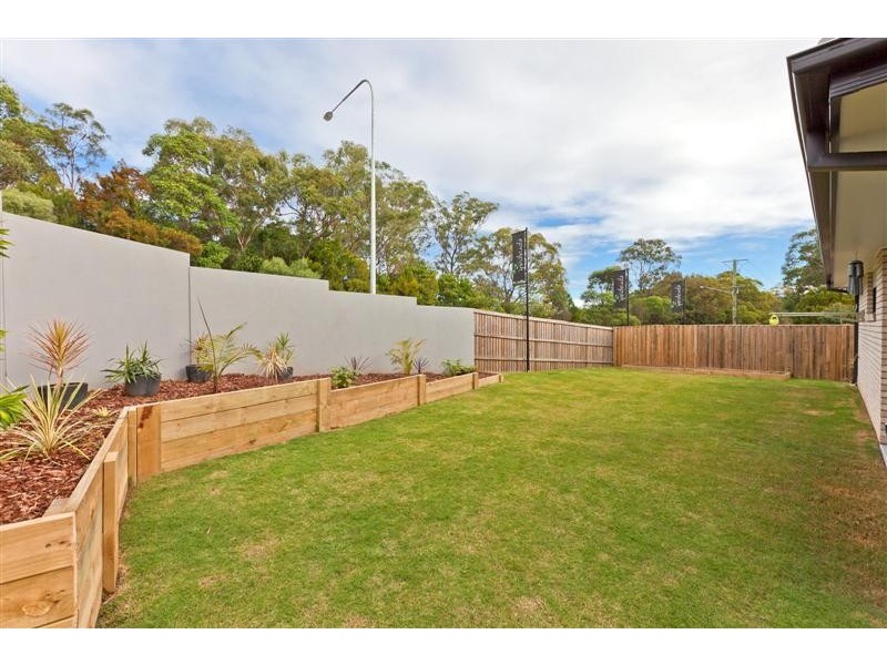 2 Estuary Avenue, Victoria Point QLD 4165