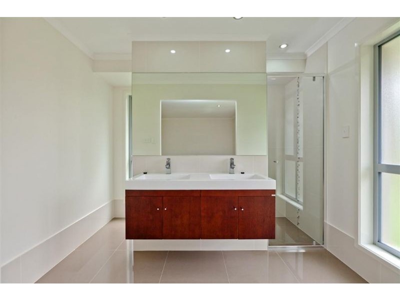 9 Illidge Road, Victoria Point QLD 4165