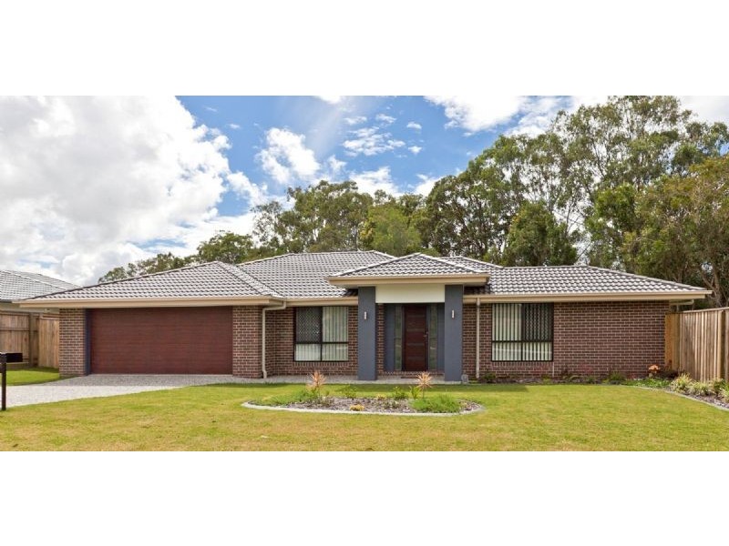 8  Pyrus Place, Redland Bay QLD 4165