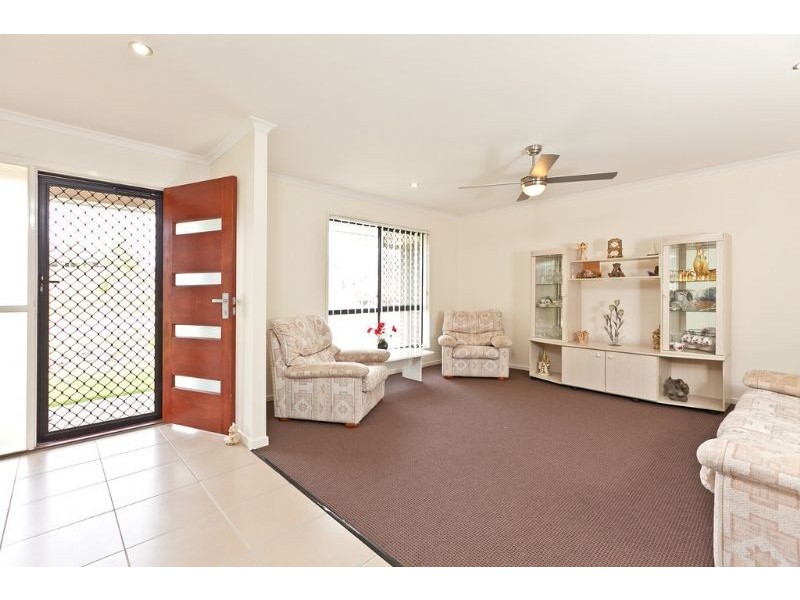 8  Pyrus Place, Redland Bay QLD 4165
