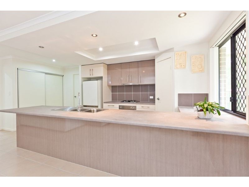 8  Pyrus Place, Redland Bay QLD 4165