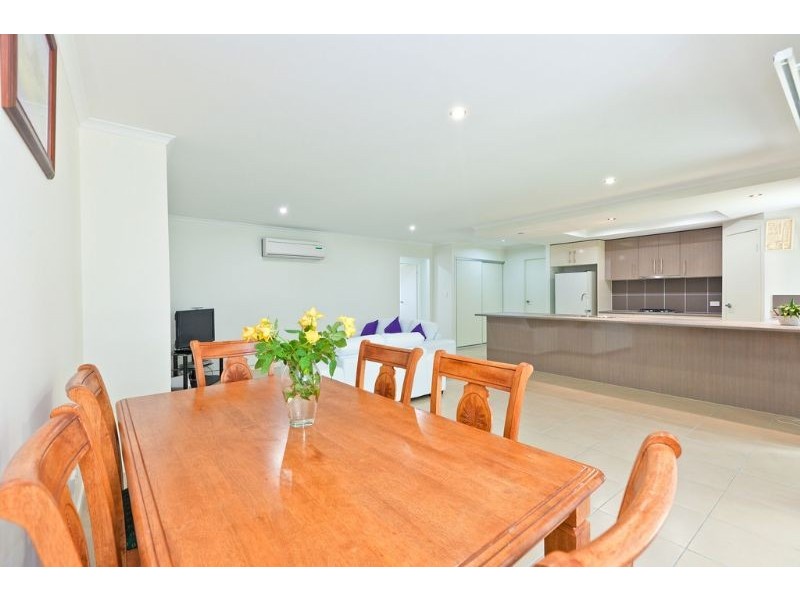 8  Pyrus Place, Redland Bay QLD 4165