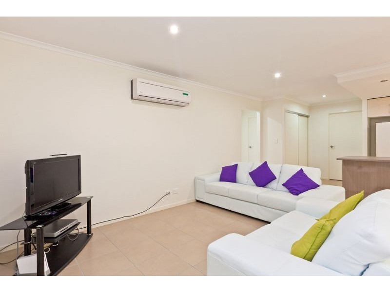 8  Pyrus Place, Redland Bay QLD 4165