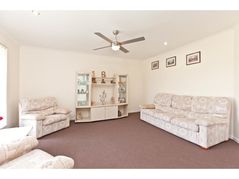 8  Pyrus Place, Redland Bay QLD 4165