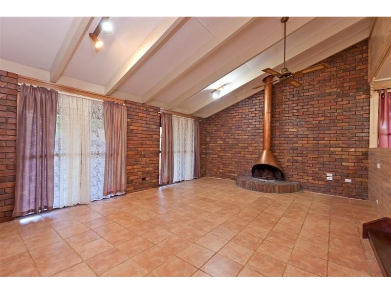 11 Albert Street, Victoria Point QLD 4165