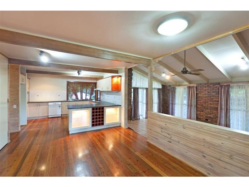 11 Albert Street, Victoria Point QLD 4165