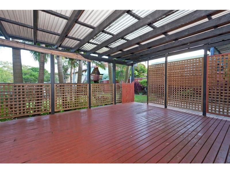 11 Albert Street, Victoria Point QLD 4165