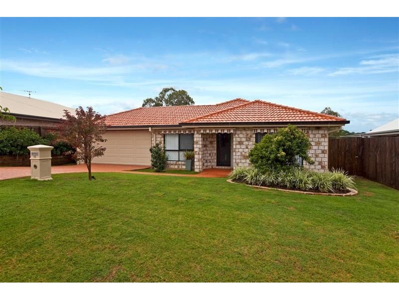44 Ebony Crescent, Redland Bay QLD 4165