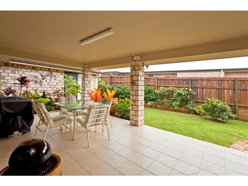 44 Ebony Crescent, Redland Bay QLD 4165