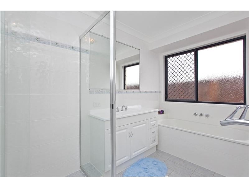 44 Ebony Crescent, Redland Bay QLD 4165