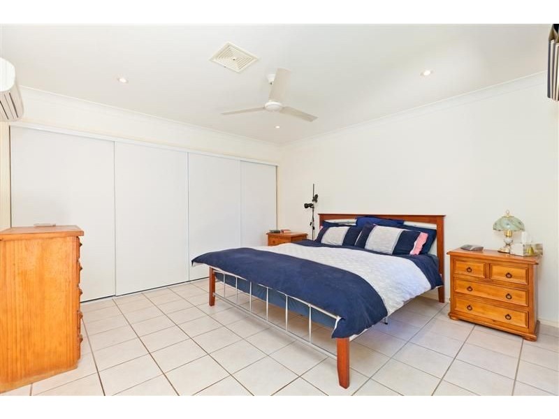 26 Carefree Street, Coochiemudlo Island QLD 4184