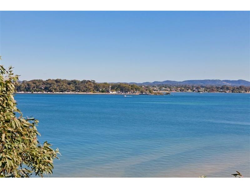 26 Carefree Street, Coochiemudlo Island QLD 4184