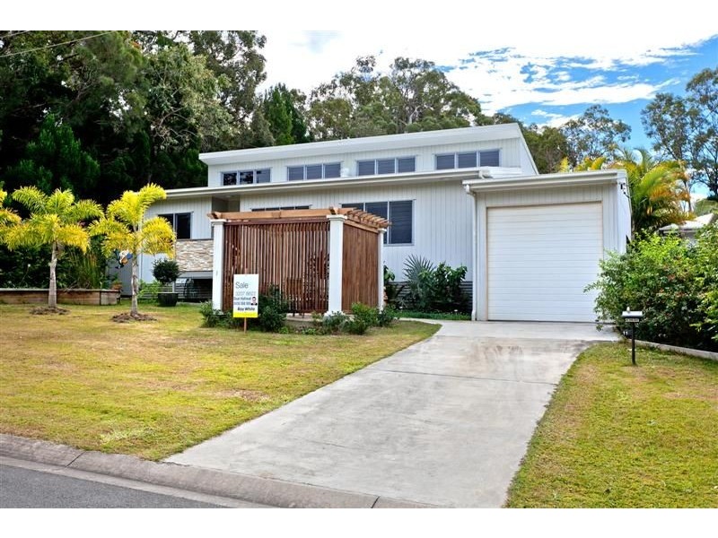 11 Erobin Street, Coochiemudlo Island QLD 4184