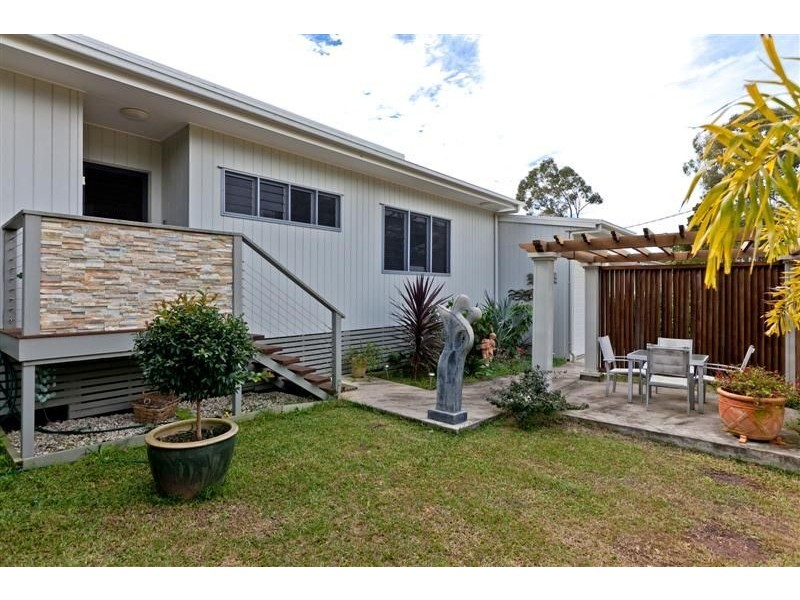 11 Erobin Street, Coochiemudlo Island QLD 4184