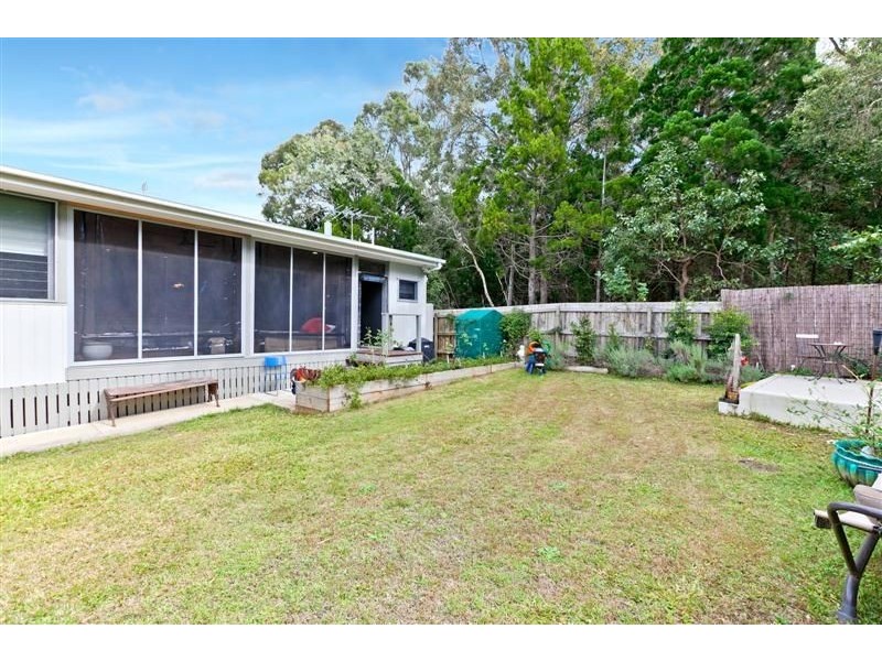 11 Erobin Street, Coochiemudlo Island QLD 4184