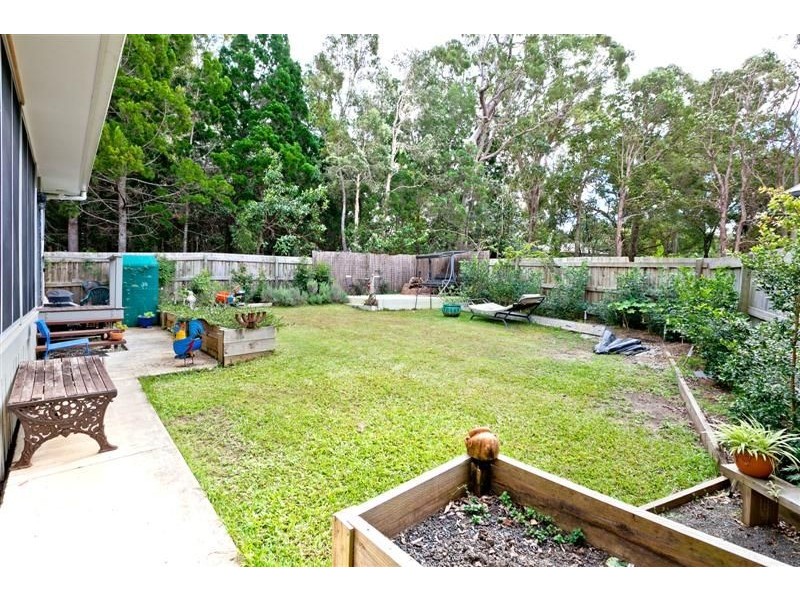 11 Erobin Street, Coochiemudlo Island QLD 4184
