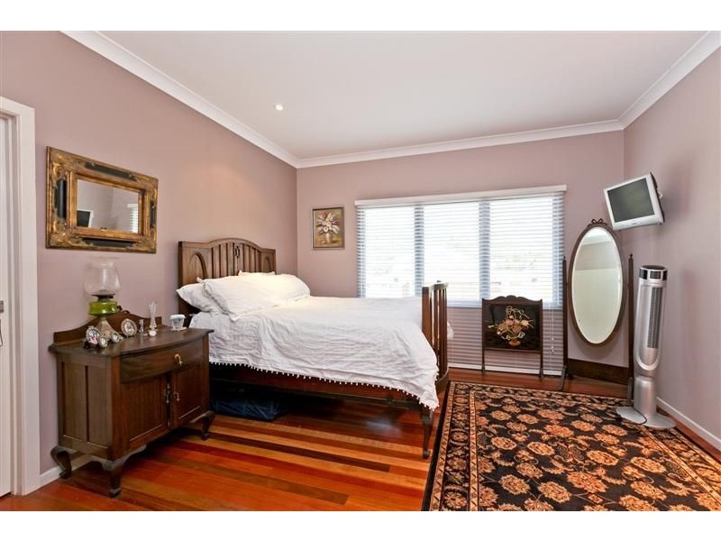 11 Erobin Street, Coochiemudlo Island QLD 4184