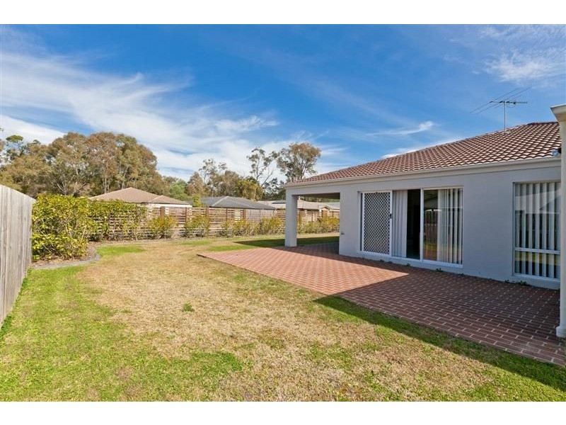 44 Azure Avenue, Redland Bay QLD 4165