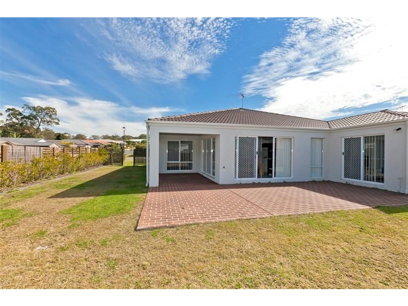44 Azure Avenue, Redland Bay QLD 4165