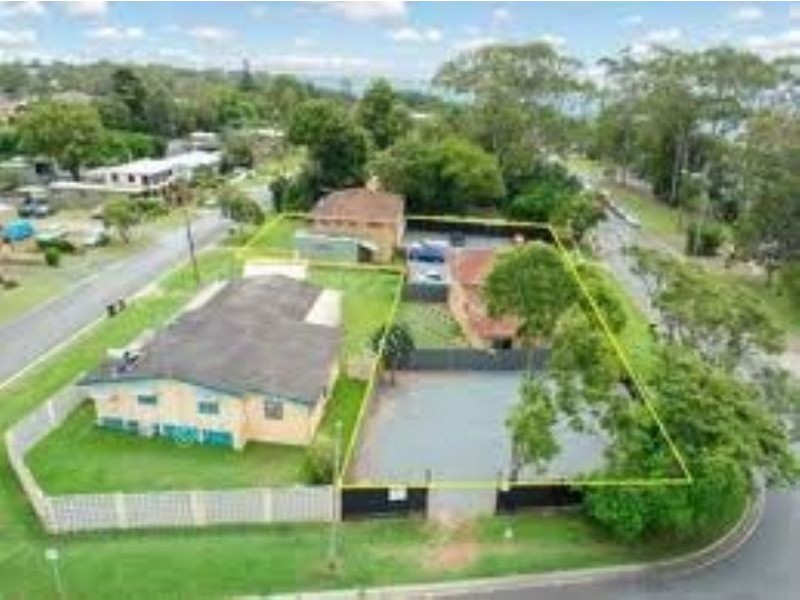 69-71 Banana Street, Redland Bay QLD 4165