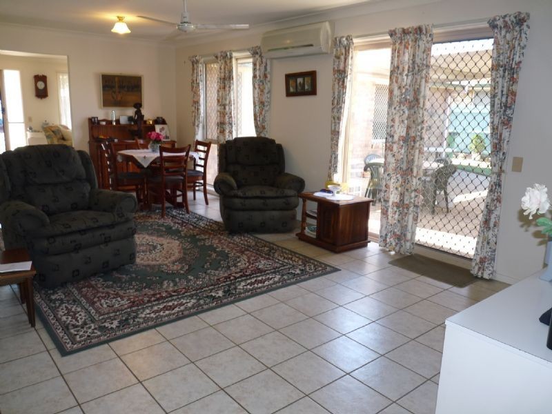 11 Darren Close, Victoria Point QLD 4165