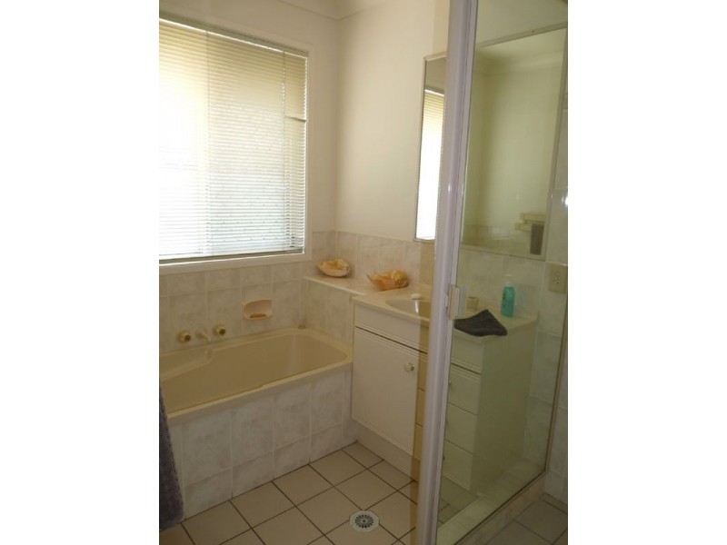 11 Darren Close, Victoria Point QLD 4165