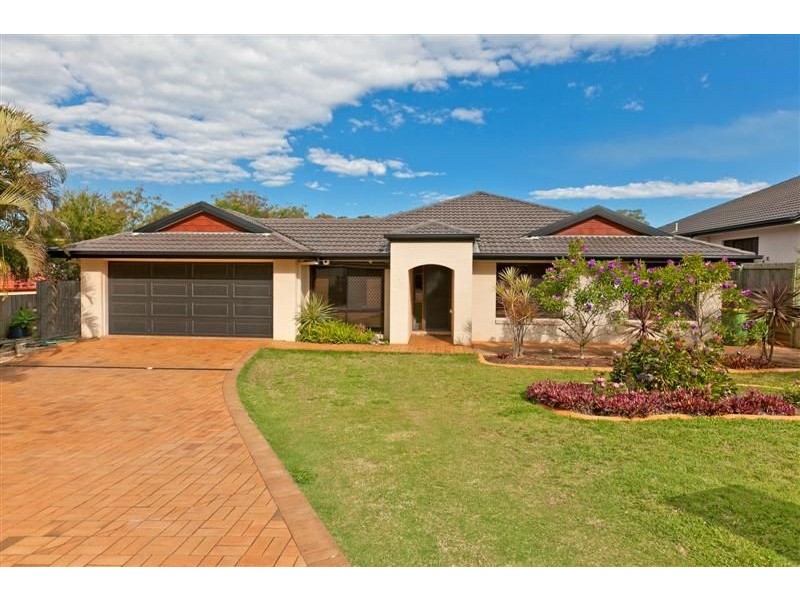 27 Caswell Crescent, Redland Bay QLD 4165