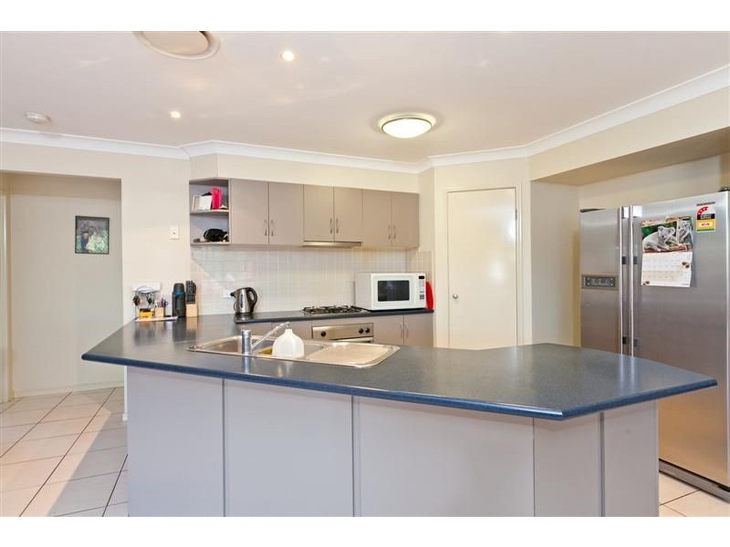 27 Caswell Crescent, Redland Bay QLD 4165