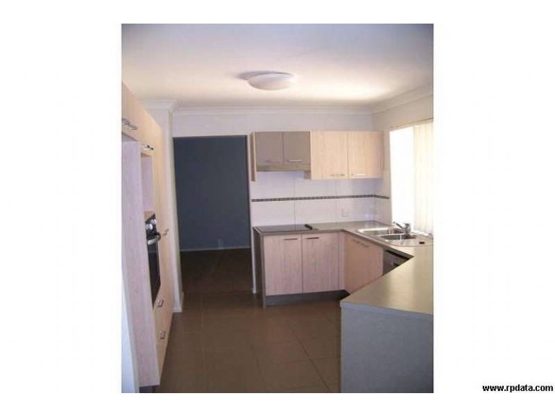 41 Aqua Crescent, Redland Bay QLD 4165