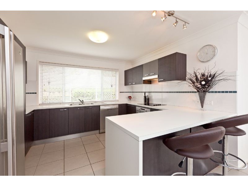 25 Aqua Crescent, Redland Bay QLD 4165