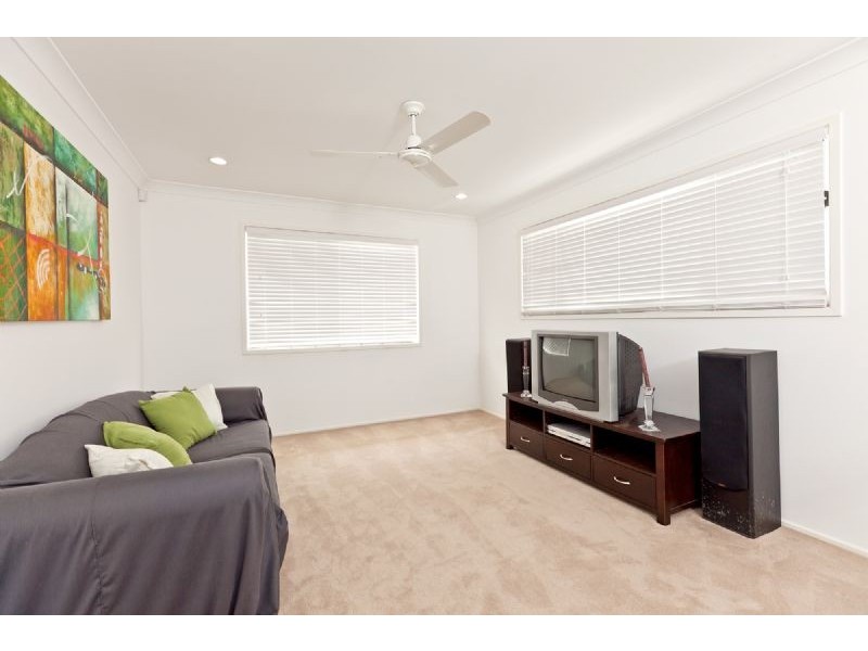 25 Aqua Crescent, Redland Bay QLD 4165