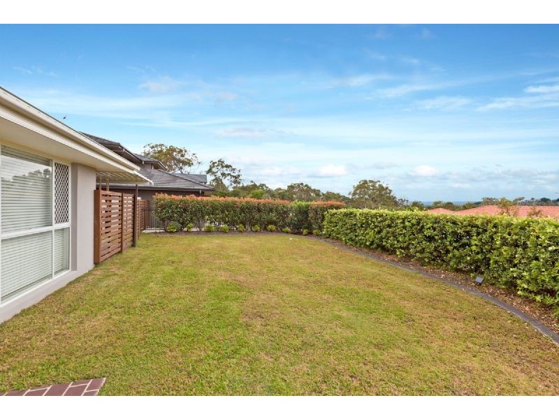 25 Aqua Crescent, Redland Bay QLD 4165