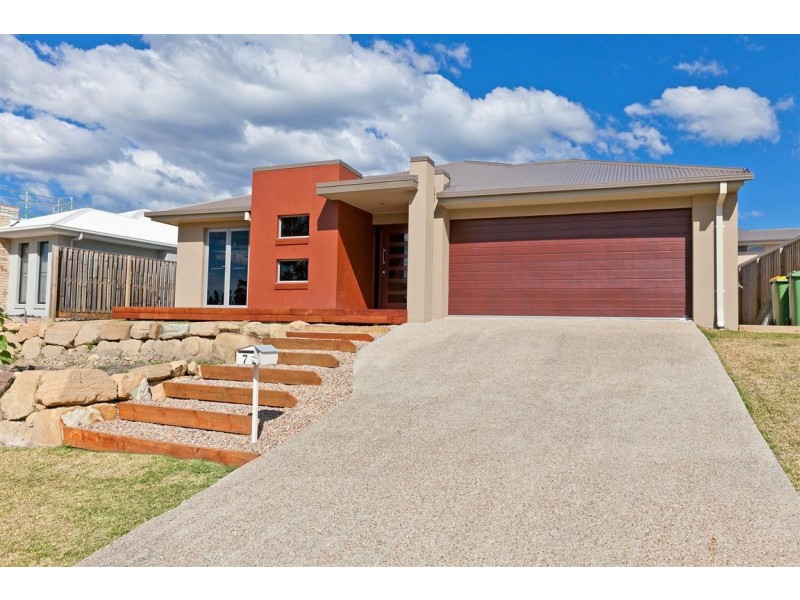 7 Grasslands, Reedy Creek QLD 4227