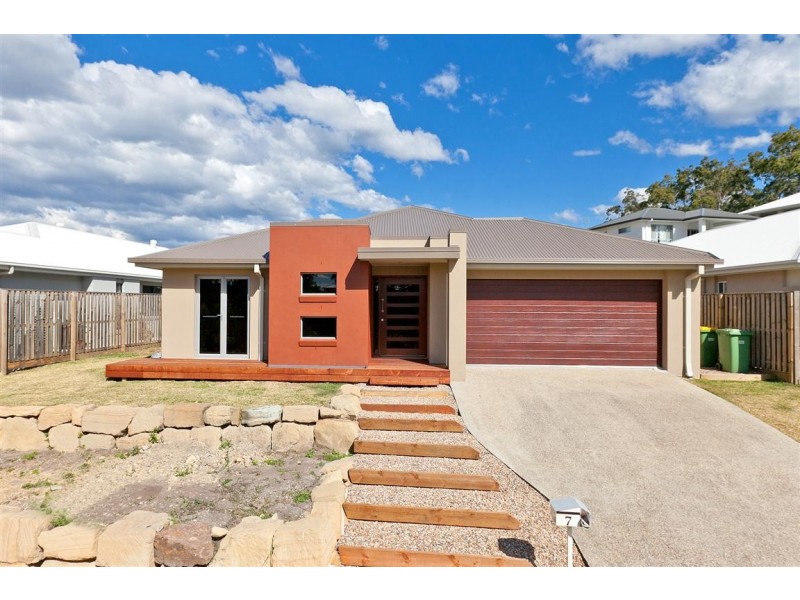 7 Grasslands, Reedy Creek QLD 4227