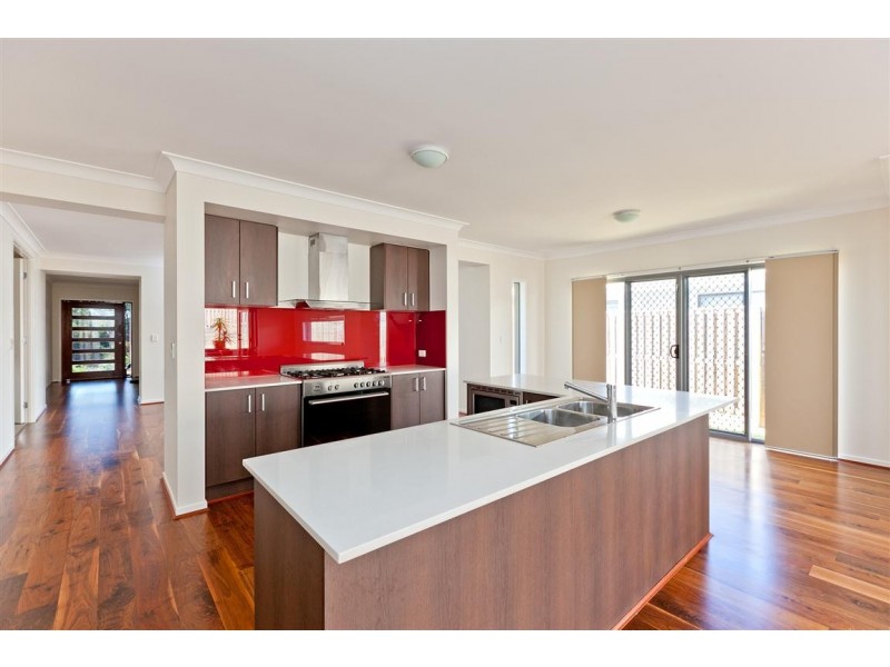 7 Grasslands, Reedy Creek QLD 4227