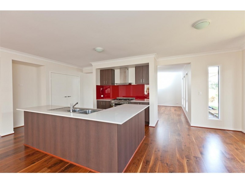 7 Grasslands, Reedy Creek QLD 4227