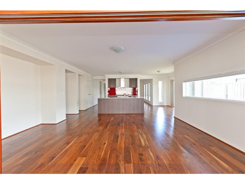 7 Grasslands, Reedy Creek QLD 4227