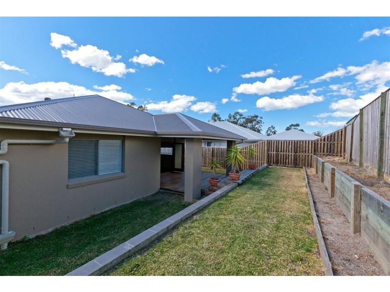 7 Grasslands, Reedy Creek QLD 4227