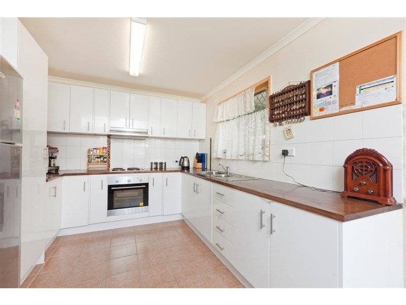 16 Benfer Road, Victoria Point QLD 4165