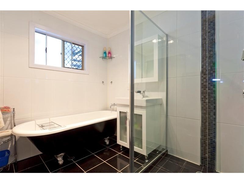 16 Benfer Road, Victoria Point QLD 4165