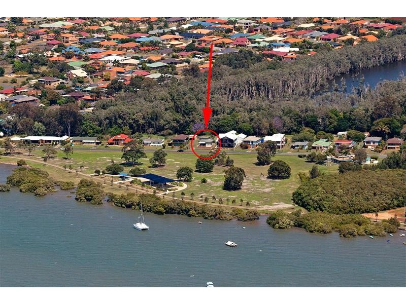 35 Wilson Esplanade, Victoria Point QLD 4165