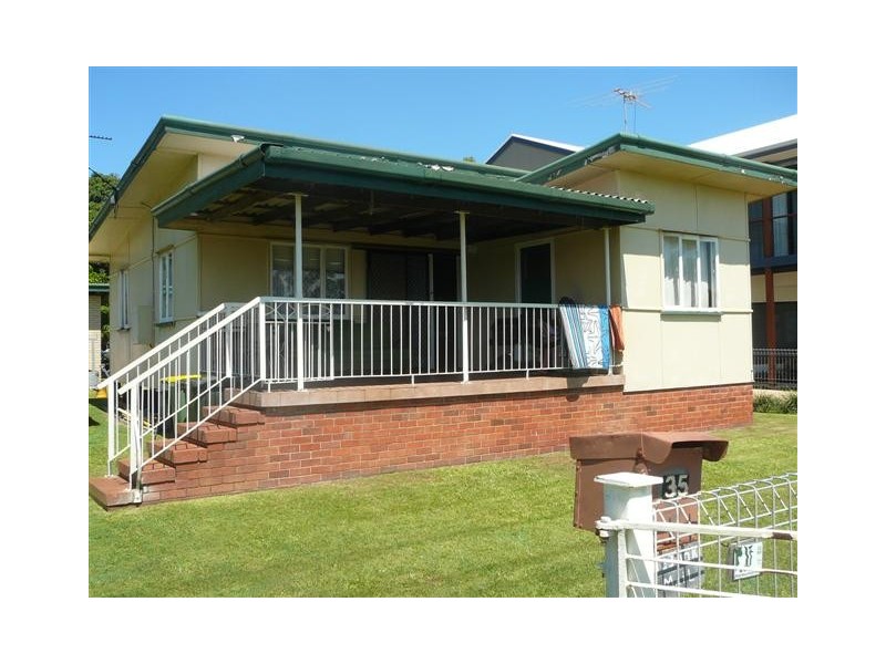 35 Wilson Esplanade, Victoria Point QLD 4165